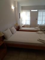 Triple Room with Garden View
