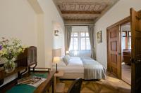Luxury Two-Bedroom Apartment with Balcony