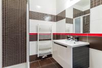 Three-Bedroom Apartment with Two Bathrooms and Balcony