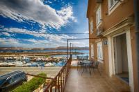 Apartmani Cindrić - Bed and Breakfast Karlobag