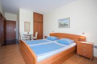 Apartamento de 1 dormitorio con vistas al jardín