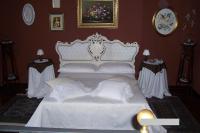 Deluxe Suite with Spa Bath