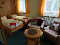 Dreibettzimmer mit Bad