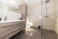Villa Castelli, Apartment with Pool, Kastela - B&B