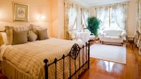 Alexandra King Suite