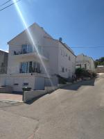 Apartments Bilanovic - Bed and Breakfast Tisno