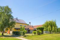 Garden Holiday Home - Bed and Breakfast