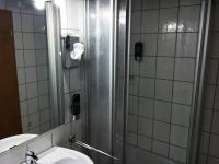 Chambre Triple avec Salle de Bains Privative