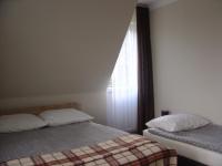 Dreibettzimmer mit Balkon