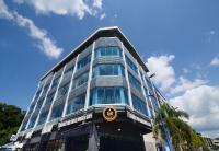 Hard Rock VIP Guest House - B&B Mersing