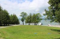 Two Bedroom Chalet with Private Driveway
