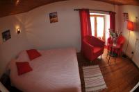 Dreibettzimmer mit Dusche