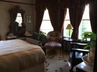 Deluxe Queen Room with Shower and Sink