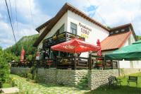 Pensiunea Tobo - Bed and Breakfast