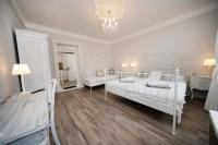 One-Bedroom Apartment (3 Adults) with Terrace