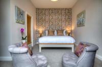 Deluxe Double Room (2 Adults + 1 Child)