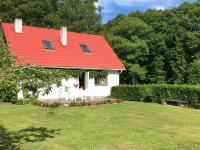 River Villa, 20 min by train to Old Town, big yard - Ferienwohnung
