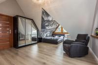 One-Bedroom Apartment with Mountain View building A