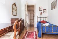 Single Room with Shared Bathroom