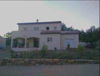 Camera Matrimoniale con Vista Giardino