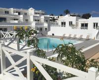 Apartment with Pool View