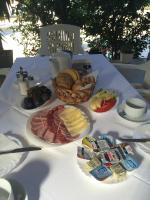 Apartments Villa Jusup - Bed and Breakfast Starigrad