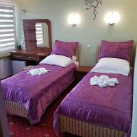 Chambre Double ou Lits Jumeaux avec Balcon et Salle de Bains Privative