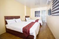 Quadruple Room with Private Bathroom