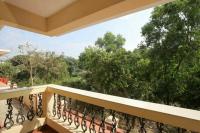 Apartment with Garden View