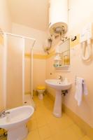 Double Room (Via Teobaldi, 2)