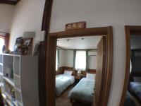 Chambre Lits Jumeaux avec Salle de Bains Commune - Non-Fumeurs