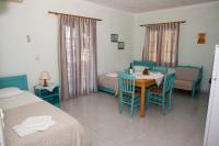 Deluxe One-Bedroom Apartment