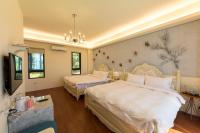 Standard Quadruple Room with Balcony and Sea View