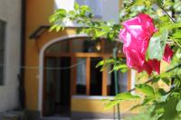 Rose Apartment by Quokka 360 - Refined Two-Bedroom Apartment with Garden - Chambres d'hôtes Lugano