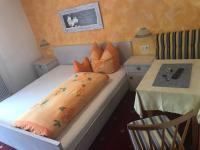 Einzelzimmer mit Balkon