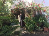 Chiswick Riviera with free parking - B&B London