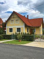 Petra Apartmanház - Ferienwohnung Badacsonytomaj