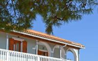Pine tree Apartment & sunset by "elite" - B&B