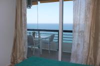 Deluxe Three-Bedroom Apartment with Frontal Sea Views
