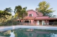 Casa de Campo y Hostería La Masía - B&B