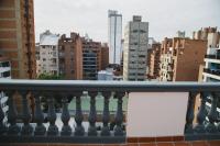 4 PERSONAS A 150 Mts SANATORIO ALLENDE - B&B