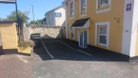 Heathcliff House B&B Exclusively for Adults Free large carpark - B&B Torquay