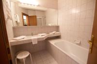 Apartamento Clásico de 2 dormitorios con balcón - C