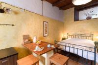 Doppel- oder Zweibettzimmer