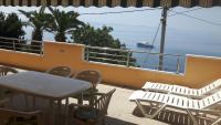 Seaview Apartment Tony with Grand Terrace - Ferienwohnung Omiš