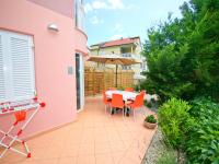 Apartments Lovorka - Bed and Breakfast Baška