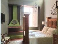 Habitación con cama grande 