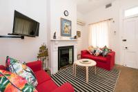 Three-Bedroom House - The Pirates Retreat