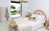 B&B Glyfáda - Seafront Calista Beach House With Garden - Bed and Breakfast Glyfáda