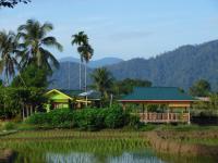 AMBOW Homestay Jungle Trekking & Village Tour - Chambres d'hôtes Bukit Lewang